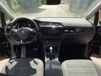Volkswagen Touran 2.0 TDi Highline DSG 7 MÍST - 14