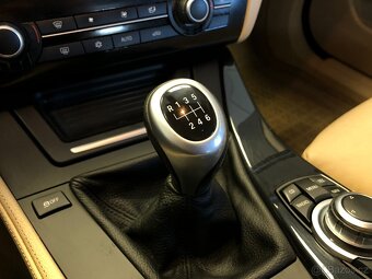 BMW 5 525d Touring - 14