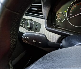 BMW 528i-F11- M-PAKET-MANUÁL-190KW-84TIS.KM-6-VÁLEC-TOP STAV - 14
