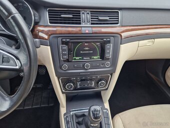 Škoda Superb 2 combi 2,0 TDI facelift , navi, xenony - 14