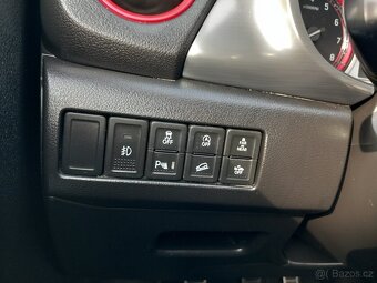 Suzuki Vitara 1.4T 4x4 r.2018,106t.KM 1.MAJITEL NAVIGACE - 14