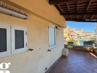 Sicílie, RD 5+1, 130 m2, v histor. centru Patti, Via Roma - 14