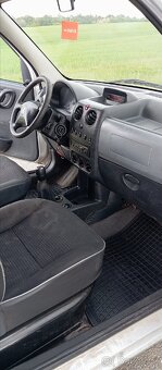 Peugeot Partner 2.0 HDI tažné střešní nosič - 14