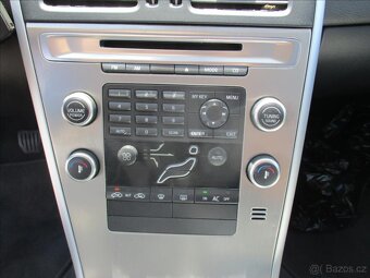 VOLVO XC60 2,4D5 120kw 4WD manuál 2009 bez koroze - 14