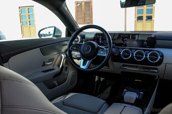 Mercedes-Benz CLA Shooting Brake SB 180 A/T - 14