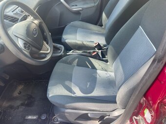 Ford Fiesta 1.2516v 60kw rok 2010 Trend - 14