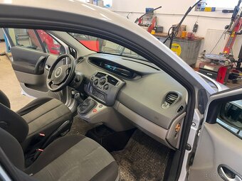 Renault Megane Scenic - 14