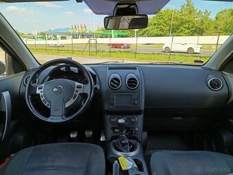 Nissan Qashqai+2 2011 1.5 - 14