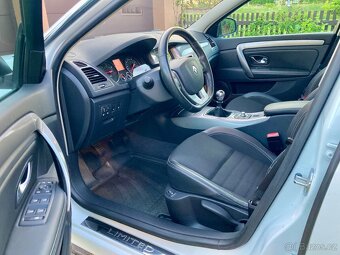 RENAULT LAGUNA III 2.0dci, 2015, ČR, R-Link, LIMITED, FACEL. - 14