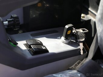 Minibagr Gorila G27SE PRO CAB - Sleva akce 59.000,- - 14