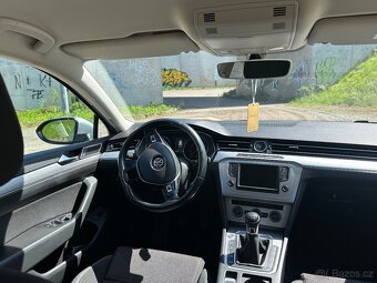 VW PASSAT 1.6 TDI 88kw, ////PLNÝ SERVIS VW//// - 14