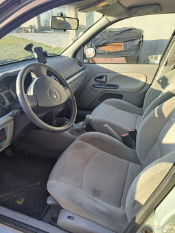 Renaul Clio 2003 - 14