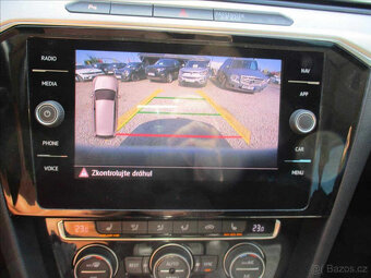 VW PASSAT TDI 140kW 4X4 DSG HIGHLINE 2018 CZ DPH - 14