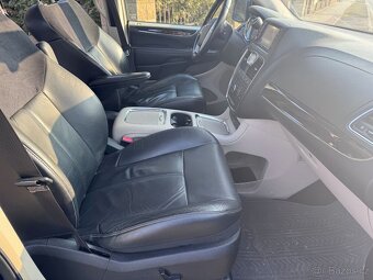 Chrysler Town Country 3,6 Limited 2x DVD CREW ÚHLY 2014 - 14