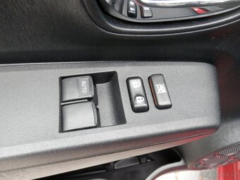 Toyota Yaris 1.0VVT-i Klima, Kamera, Nové v ČR - 14