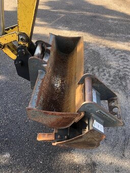 Minibagr Yanmar VIO 10 - 14