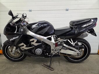 Honda CBR 900 RR Fireblade - 14