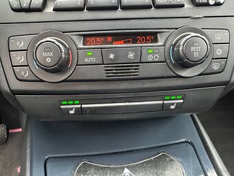 BMW Řada 1 1,6 116i Výhřev, 2.zónová klima - 14