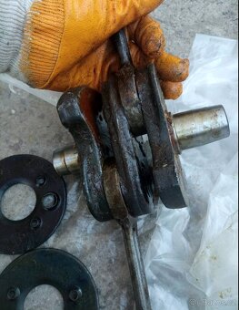 Originální nove díly z vojenského depozitu motor klikovka - 14