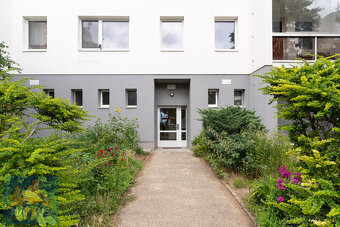 Světlý byt 1+kk, 30,4 m² + sklep, v osobním vlastnictví, Pra - 14
