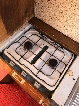 Karavan na pevné stání - 14