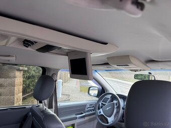 Chrysler Town Country 3,8 LPG RT DVD Swivel Go 2007 - 14