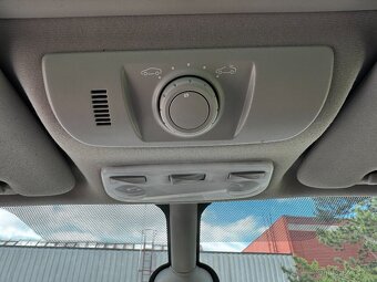 RENAULT GRAND SCENIC DYNAMIQUE 1.9 DCI 96 KW 2010 TOP VÝBAVA - 14