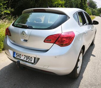 OPEL ASTRA 1.6 BENZÍN, ROK 2010, NAJETO 118.700 KM - 14