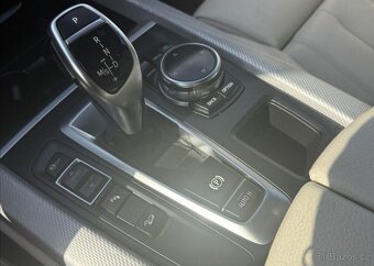 BMW X5 3,0 xDrive30d M-PAKET 7MÍST TZ nafta automat 190 kw - 14