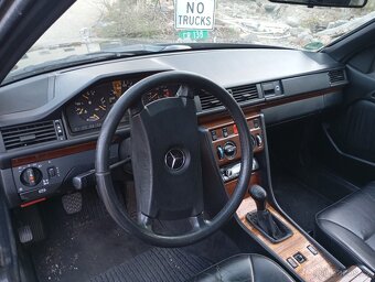 Mercedes Benz C124 230CE coupe - 14
