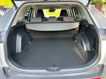 Toyota RAV4 2.0 4x4, ČR 2020, najeto jen 30 000km - 14
