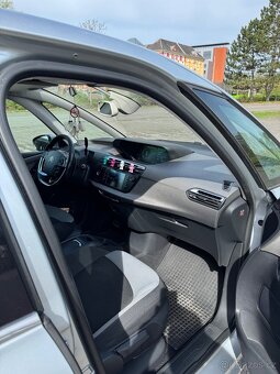 Citroen C4 Picasso 2.0 Blue-HDi 110kw , r.v 2015 ,, 6 A - 14