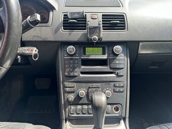 VOLVO XC90 2.4 D5 Momentum 7míst tažné zařízení - 14