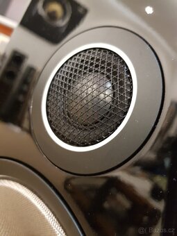 Bowers & Wilkins 704s2 - 14