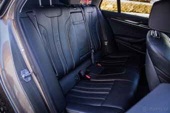 BMW 5 Touring 530d xDrive A/T 2019 - ZÁRUKA 1 rok/30000km - 14