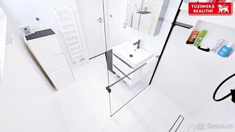 Zánovní bungalov 5+kk s garáží, se zahradou a velkou krytou  - 14