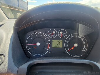 Ford Fiesta 1.3i Ambiente,51kw, nová STK - 14