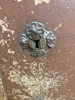 Trezor starožitný Popelka za 12.000 kč - 14