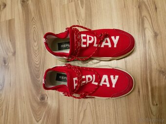 Různé značky a druhy bot - 14