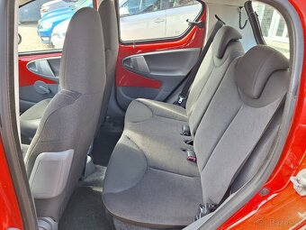 Toyota Aygo 1.0i 50KW Cool ,5 Dveří - 14