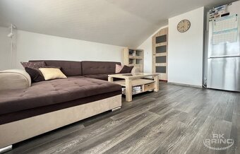 Rodinný dům 4+kk, 162 m² na pozemku 577 m², bazén, Jilové u - 14