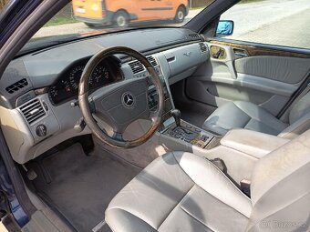 Mercedes-Benz Třída E 320i 4x4 - 14