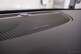 Volvo V90 2019 D4  Inscription ,HUD,H&K,El.tažné,nez. topení - 14