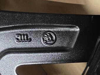 originál alu ŠKODA Superb IV Aniara 8x19" 5x112 ET44 R19 - 14