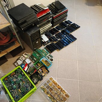 Elektrošrot,CPU,mobily,piny atd. - 14