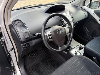 Toyota Yaris 1.3VVT-i  Executive AUTOMAT jen 135tkm - 14