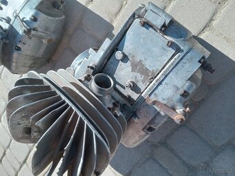 Motory cz cross 250,997 a 980 model - 14