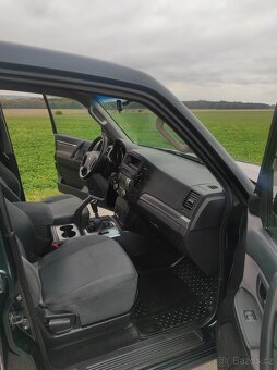 Mitsubishi Pajero 3,2 Di-d  147kw - 14