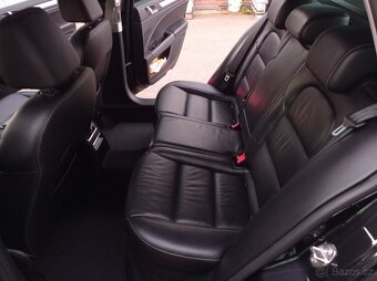 ŠKODA Superb 2 combi 2.0 TDI CR 103kW DSG NAVIGACE KRÁSNÝ. - 14
