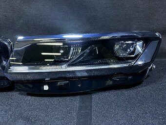 VW Touareg III 3 Predni svetla FULL Led Kapota - 14